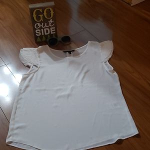 Banana Republic white pleated flutter sleeve top